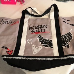 NWT Graffiti Tote Victoria Secret